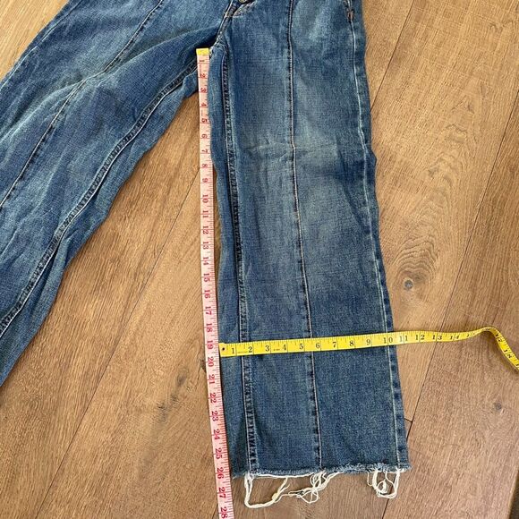 Women's Blue Jeans with Embroidered Pockets - Picture 9 of 14